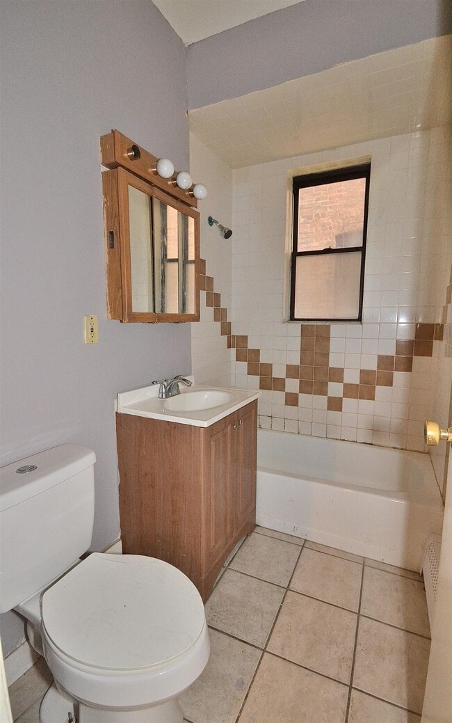 Building Photo - 262 Clendenny Ave