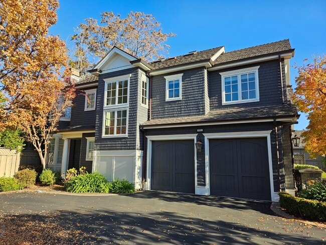 Primary Photo - 919 Fremont Pl