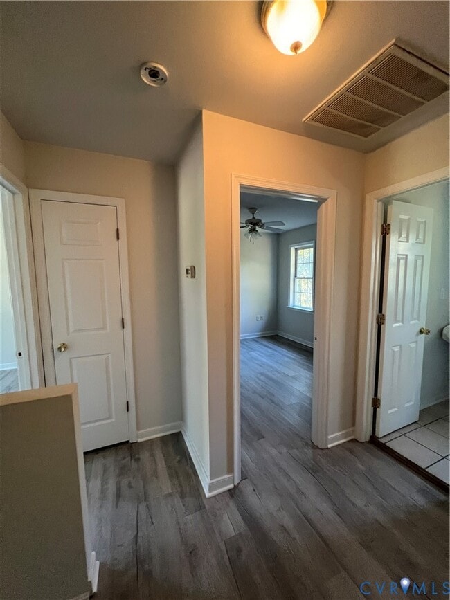 Building Photo - 2123 Cloverdale Ave