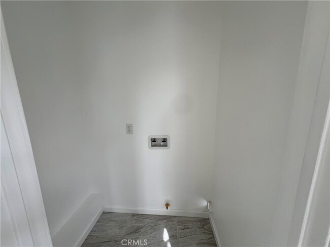Building Photo - 1467 Orange Ave