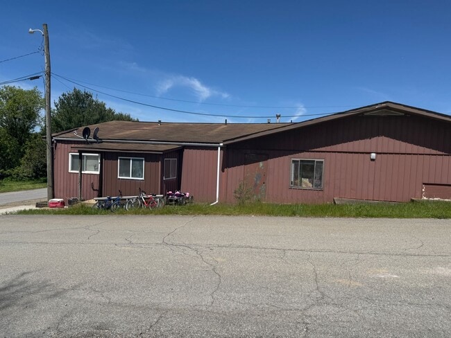 Building Photo - 1 bedroom apartment in Seneca School Dist