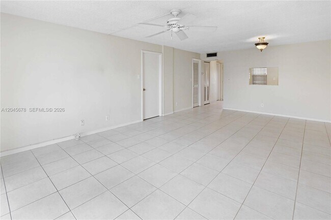 Building Photo - 505 E Dania Beach Blvd