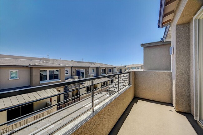 Building Photo - 2544 Vandra St
