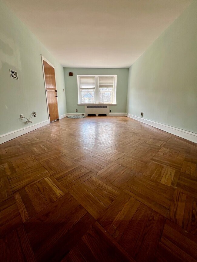 Building Photo - 3333 Chippendale St