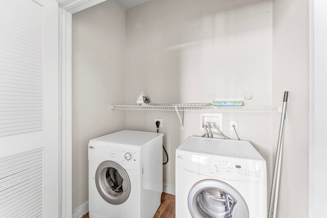 Building Photo - 501 E Oltorf St