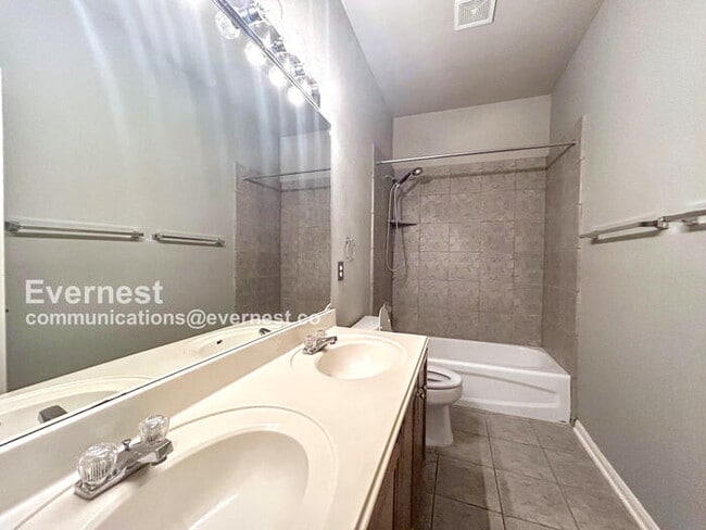 Building Photo - 2422 Cadara Woods
