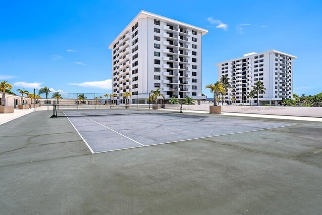 Building Photo - 1208 Marine Way