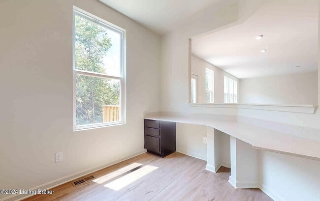 Building Photo - 7618 Fair Ln