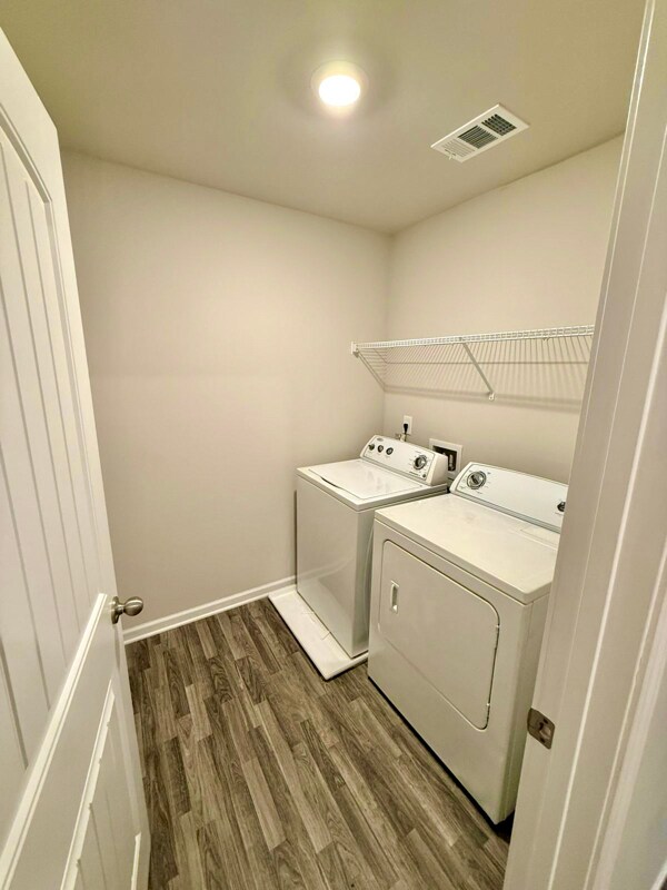 Building Photo - 4724 Rdg Vly Dr