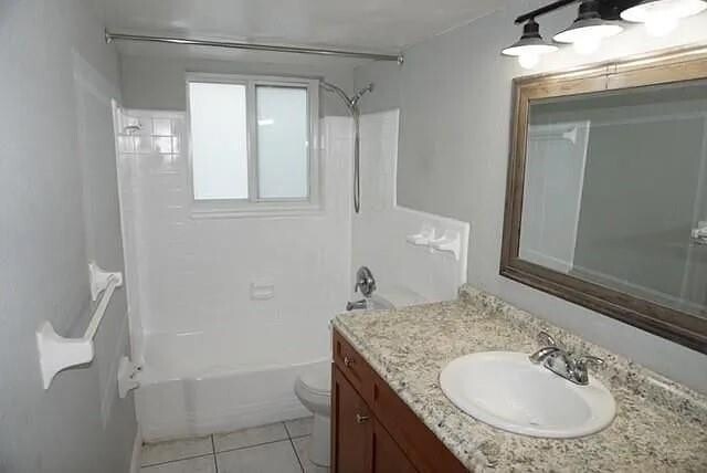 Building Photo - 5141 NE 18th Ave