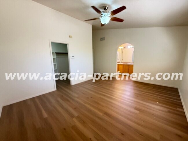 Building Photo - Four Bedroom in Rita Ranch