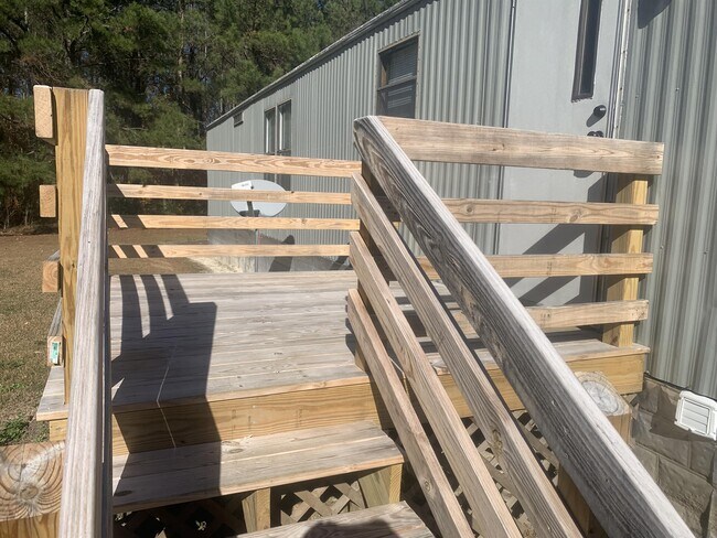 Building Photo - 1032 Aaron Ln