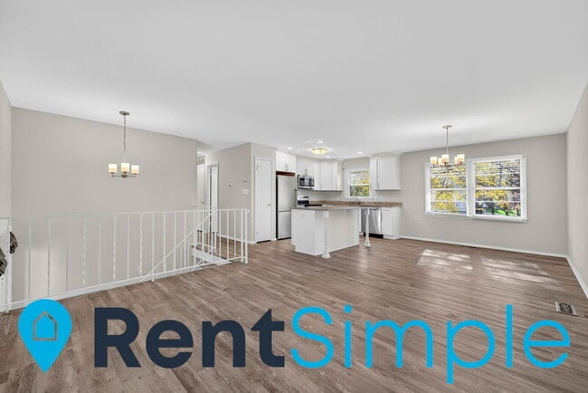 Building Photo - 12035 Stuart Ridge Dr