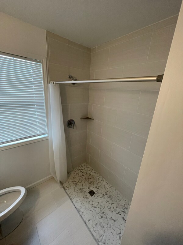 Building Photo - 1022 Shiels Dr