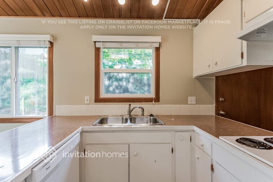 Building Photo - 118 140th St SW