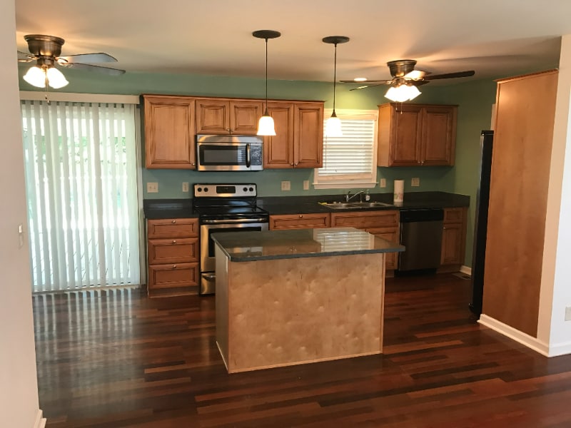 Building Photo - 6 E Wantoot Blvd