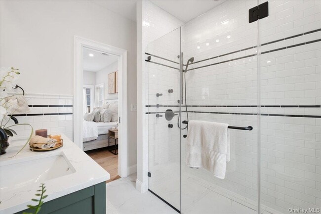 Building Photo - 32 Ackerman St