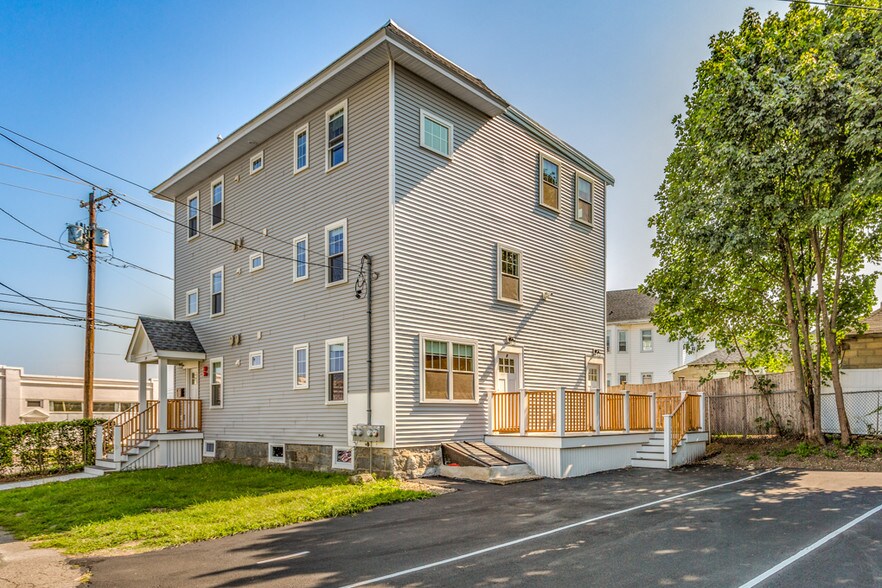 Building Photo - 249 Washington St