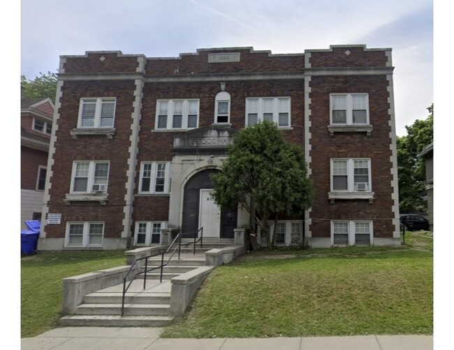 Primary Photo - 401 Ridgeway Ave