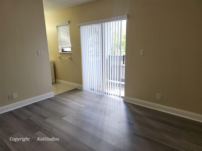 Building Photo - 10293 NW 33rd St