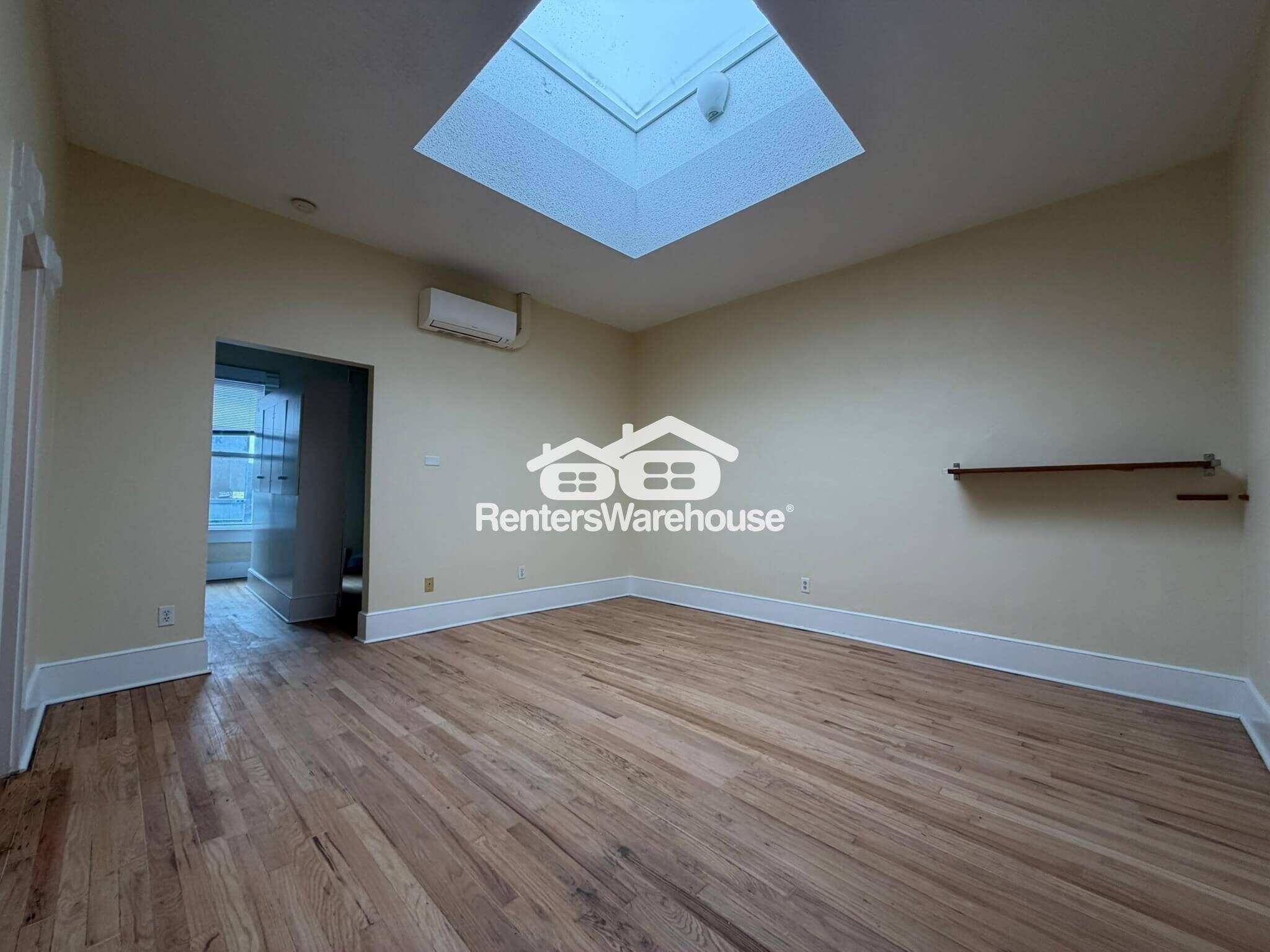 Building Photo - 1215 25th St