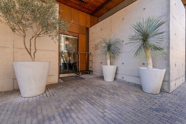 Building Photo - 210 Lavaca St