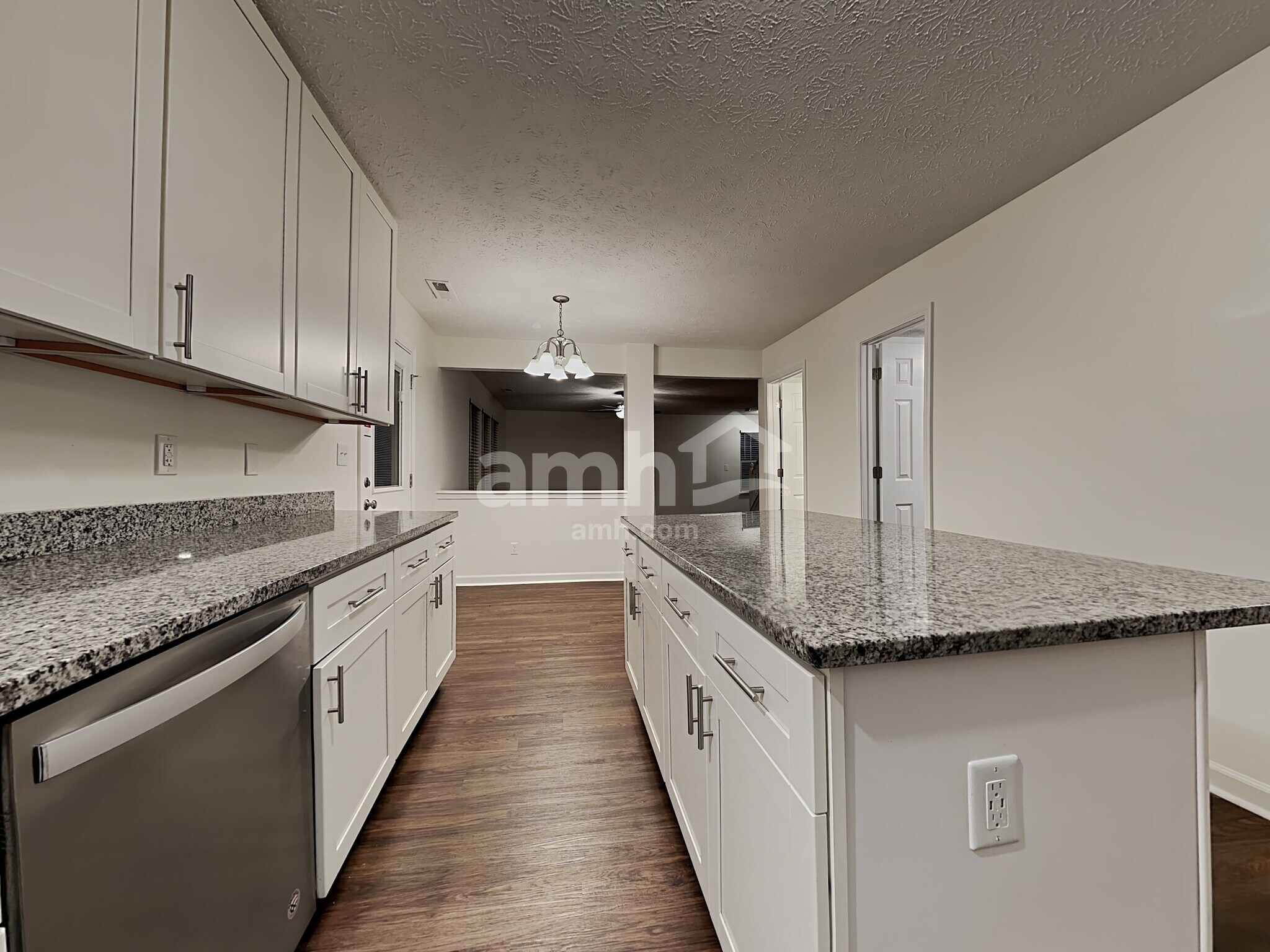 Building Photo - 643 Daniel Ct
