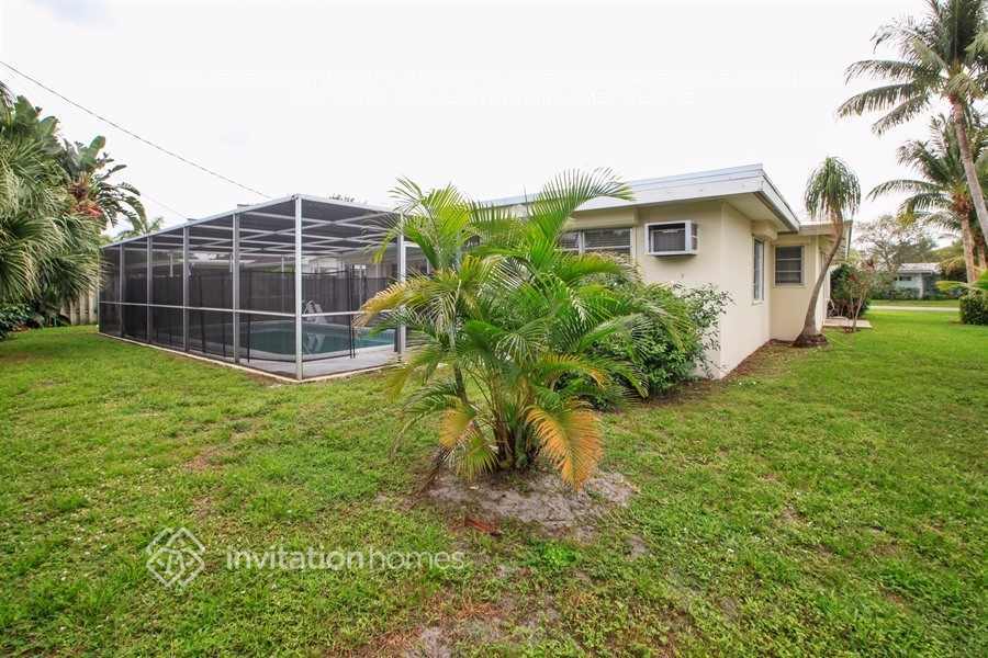 Building Photo - 1250 SW 9th Terrace