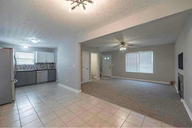 Building Photo - 2564 Hickory Pine Ln