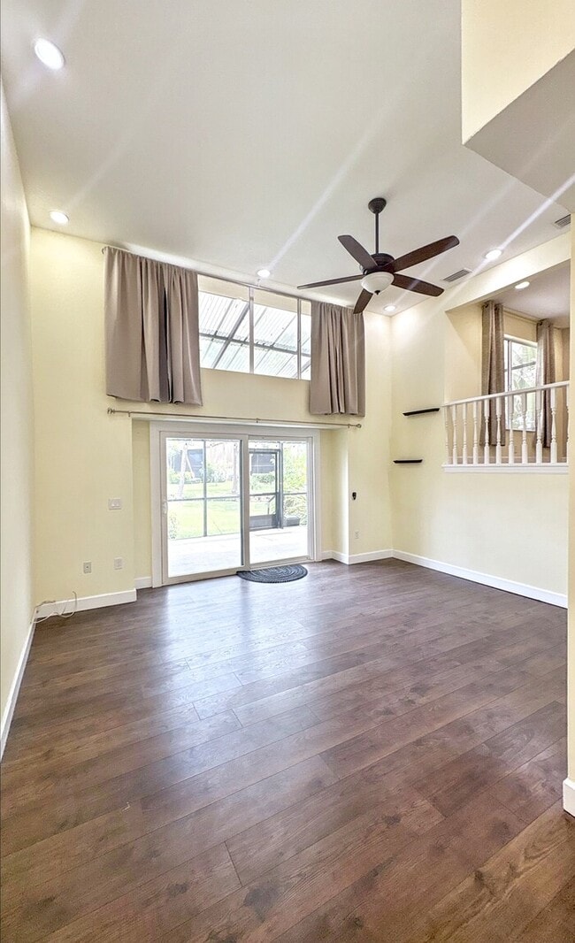 Building Photo - 13963 Lake Point Dr