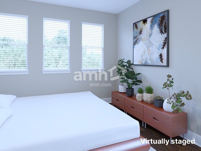 Building Photo - 2409 Garrett Prk Dr