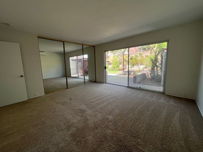 Building Photo - 4 Bed 3 Bath in Del Cerro