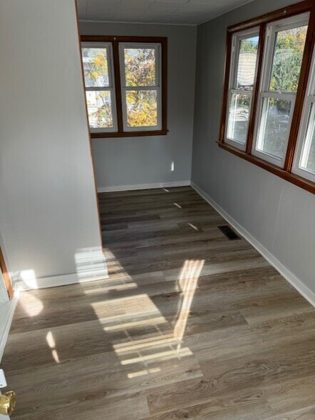 Building Photo - 2018 Wood St