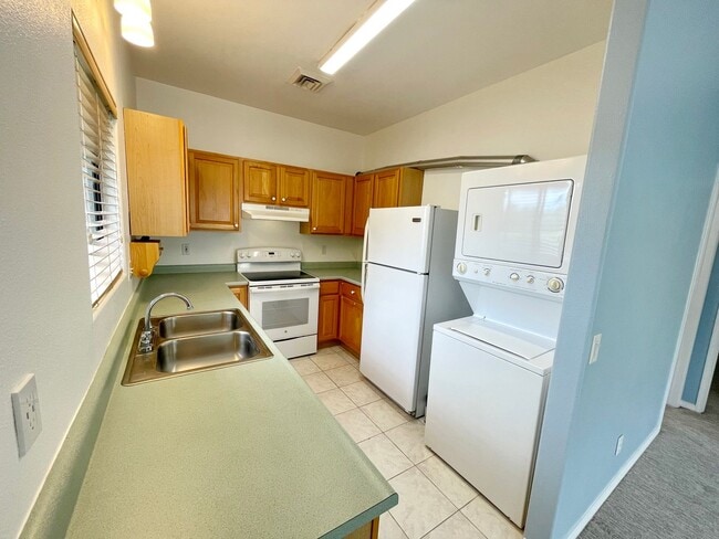 Building Photo - Unfurnished 2BR/1BA single level Ohana wit...