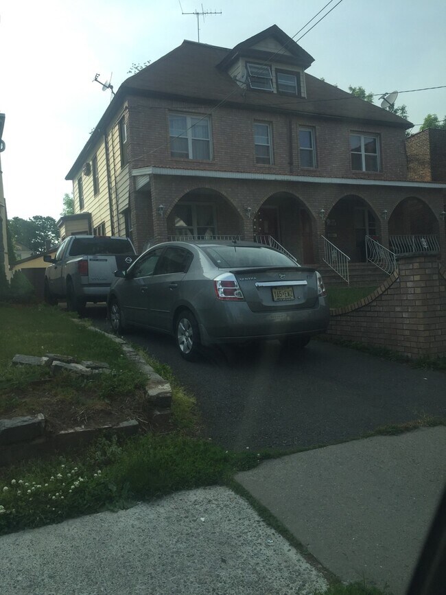 Primary Photo - 213-215-215 Orchard St