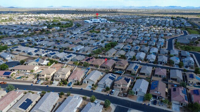 Building Photo - Rare Find! Spacious 3-Bed, 2-Bath + 3-Car ...