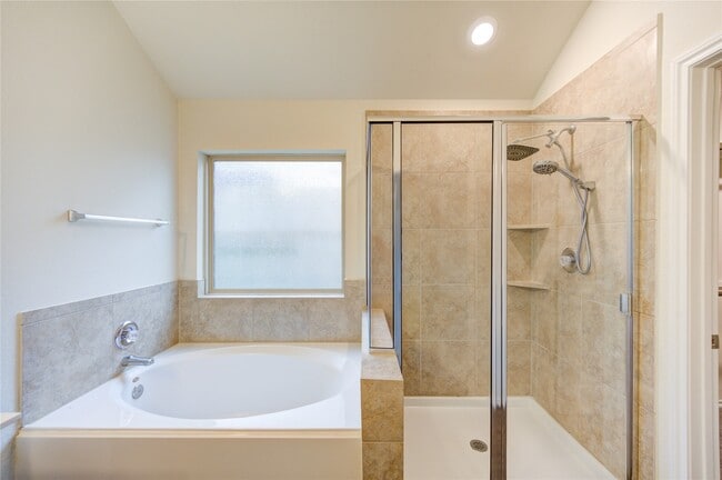 Building Photo - 18907 Via Flora Dr