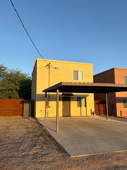 Building Photo - 3623 E Bellevue St