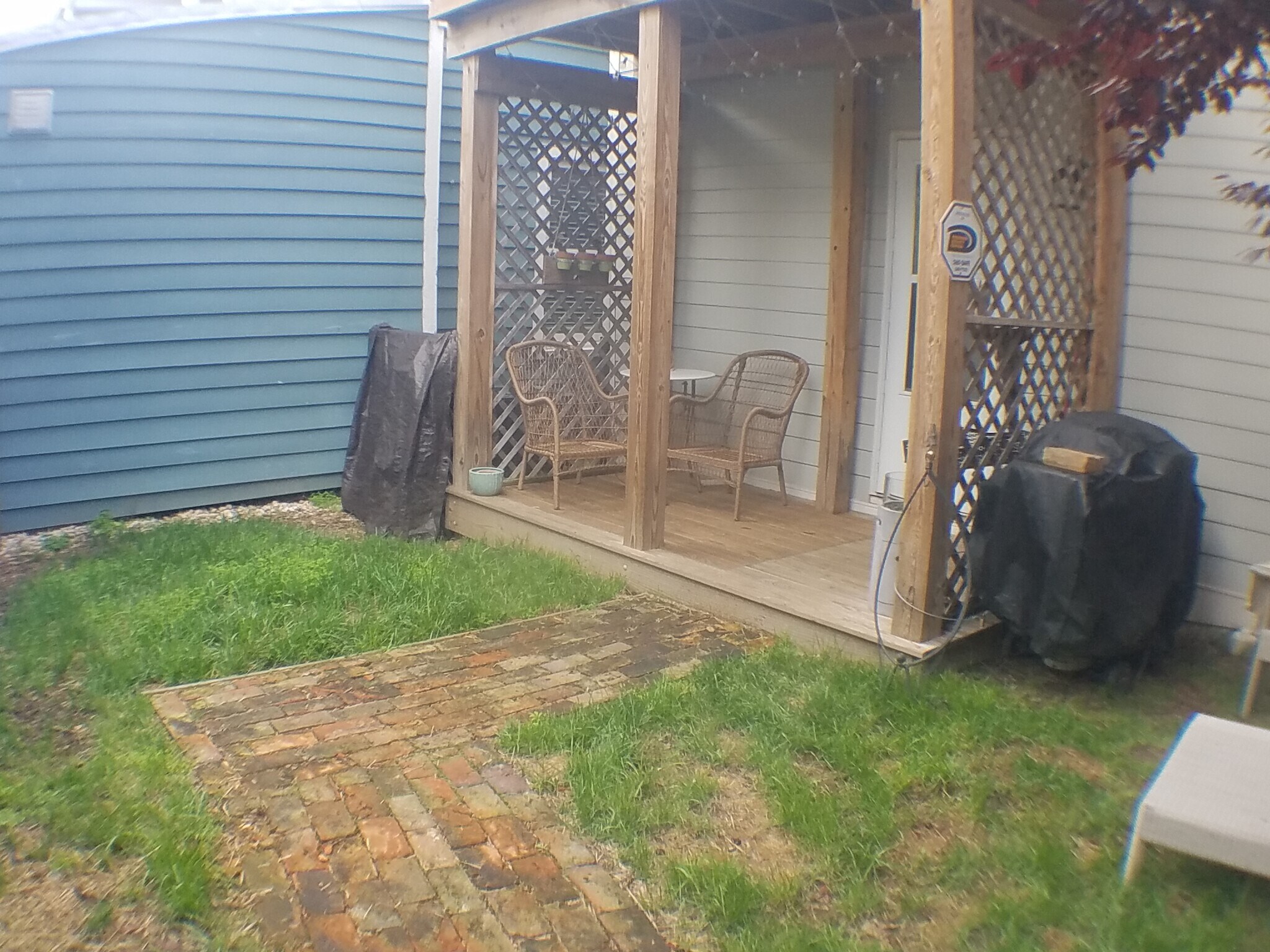 Building Photo - 2123 E Marshall St