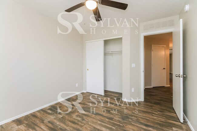 Building Photo - This charming home is waiting for you!