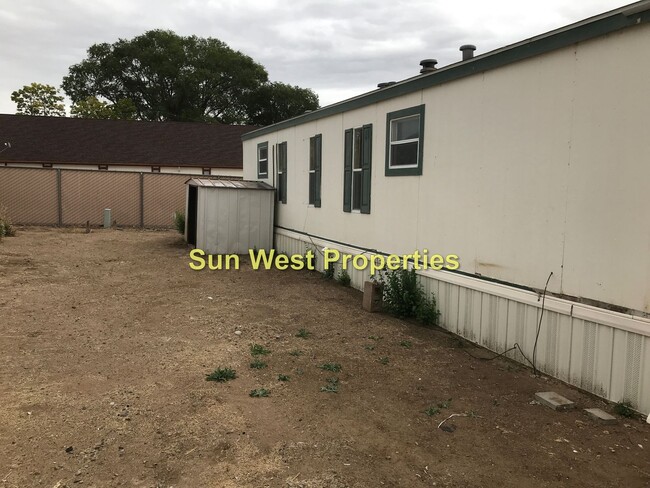 Building Photo - 3 Bedroom, 2 Bathroom Mobile Home