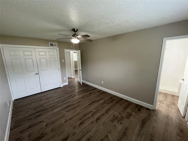 Building Photo - 504 Seaside Dr