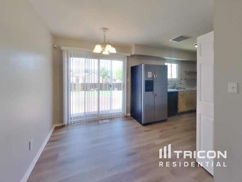 Building Photo - 6640 Brook Forest Dr
