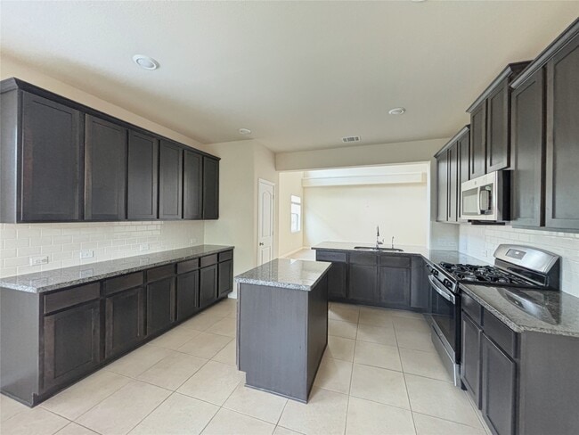 Building Photo - 6034 Prince Pl Dr