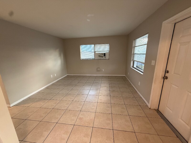 Building Photo - 1407 S Madison Ave