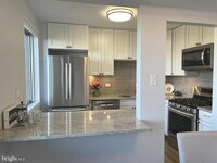 Building Photo - 8315 N Brook Ln