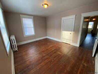 Building Photo - 553 Vickroy Ave