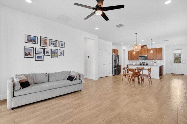Building Photo - 3280 Canna Lily Pl