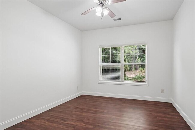 Building Photo - 5811 Kendrix Ridge Dr