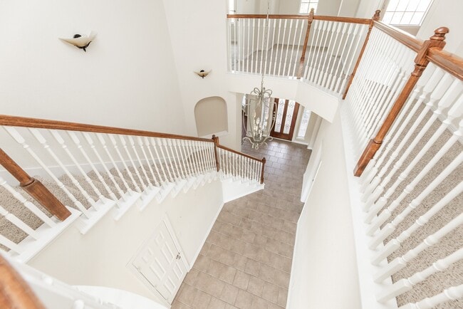 Building Photo - 15435 Stoneridge Park Ln